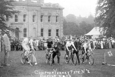 Compton Verney.  Fete