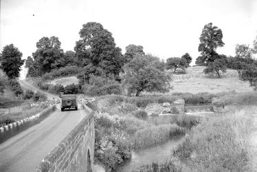 Halford.  Old Fosse Road and bridge