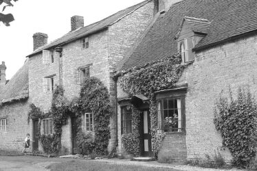 Halford.  Stone cottages