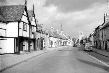 Henley in Arden.  High Street