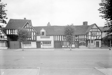 Henley in Arden.  Blue Bell Inn