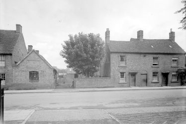 Henley in Arden.  Cottages