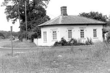 Haselor.  Toll house
