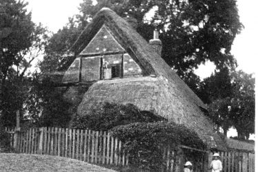 Hampton Lucy.  Avon Ford Cottage