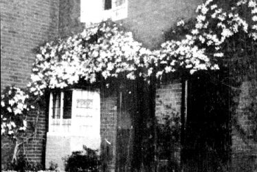 Hampton Lucy.  Church Street, no 44