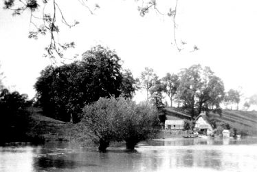 Hampton Lucy.  Floods