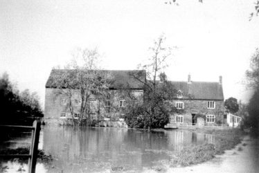 Hampton Lucy.  Charlecote Mill in flood