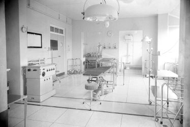 Hatton.  King Edward VII Memorial Hospital operating theatre