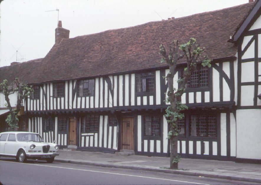 High Street, Henley in Arden.  1973 |  IMAGE LOCATION: (Warwickshire County Record Office)