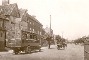Henley in Arden.  High Street