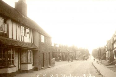 Henley in Arden.  South End