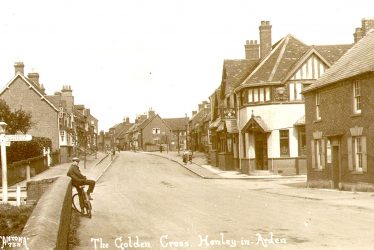 Henley in Arden.  Golden Cross Inn