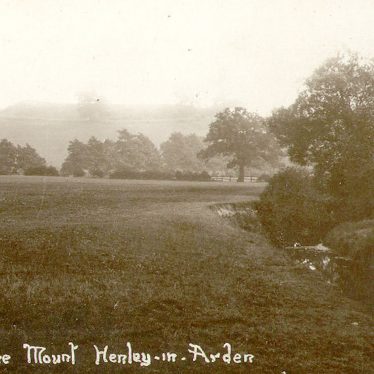 Henley in Arden.  Mount