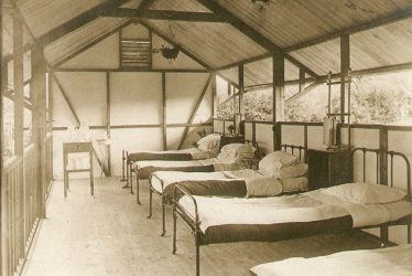 Henley in Arden.  Red Cross Hospital open air ward