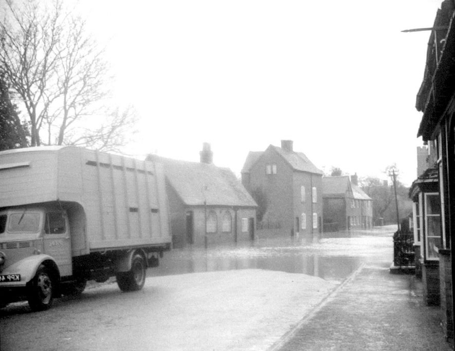 Flooding in Henley in Arden.  1955 |  IMAGE LOCATION: (Warwickshire County Record Office)