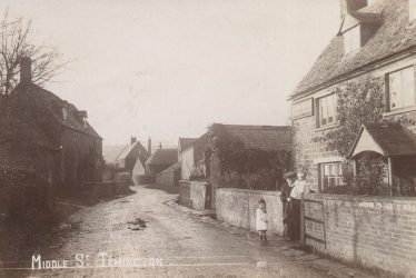 Ilmington.  Middle Street