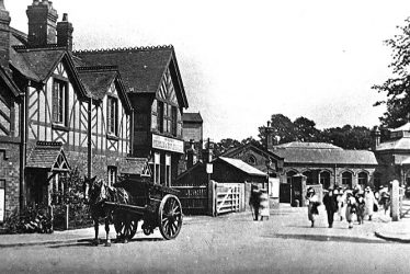 Kenilworth.  Railway Station