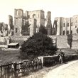 Kenilworth.  Castle