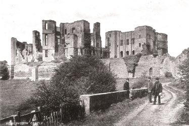 Kenilworth.  Castle