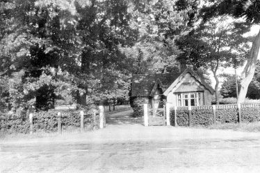 Kenilworth.  Rouncil Towers Lodge