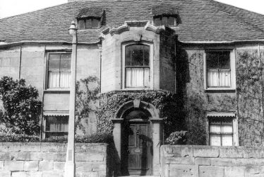 Kenilworth.  High Street, Stone House