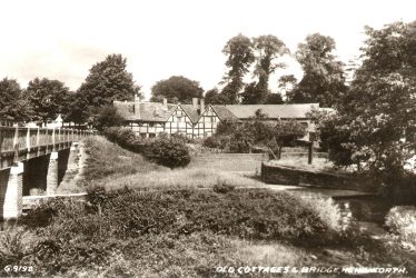 Kenilworth.  Bridge and Cottages