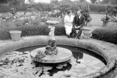 Kenilworth.  Rudfyn (now Redfern) Manor gardens