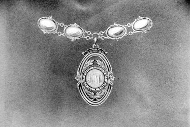Kenilworth.  KUDC Chairman's Chain of Office