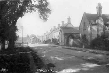Kineton.  Warwick Road