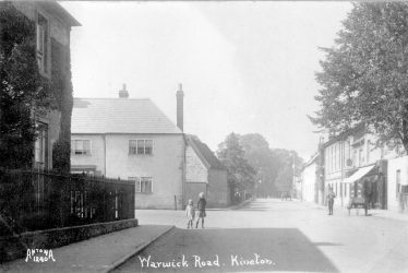 Kineton.  Warwick Road