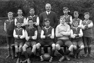 Dunchurch.  Endowed School Football Team