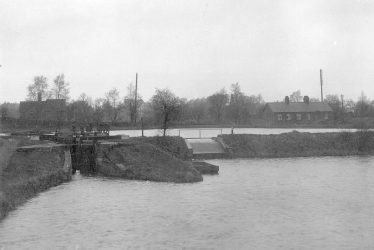Kingswood.  Canal locks