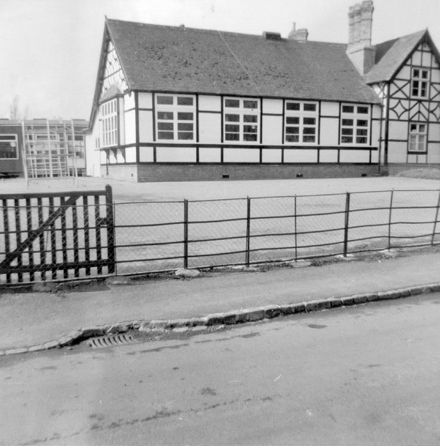 Ladbroke School buildings.  1920s |  IMAGE LOCATION: (Warwickshire County Record Office)