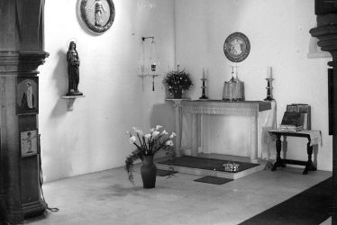Lillington.  Church interior