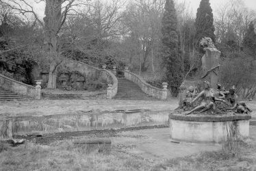 Moreton Paddox.  Garden