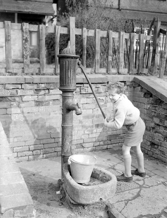 The village pump at Moreton Morrell.  1958
 |  IMAGE LOCATION: (Warwickshire County Record Office)
