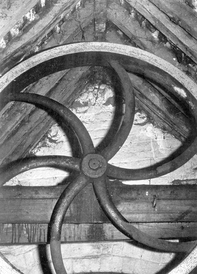 Rock mills, Milverton. This photograph shows a large wheel which is part of the mill machinery.  1971 |  IMAGE LOCATION: (Warwickshire County Record Office)
