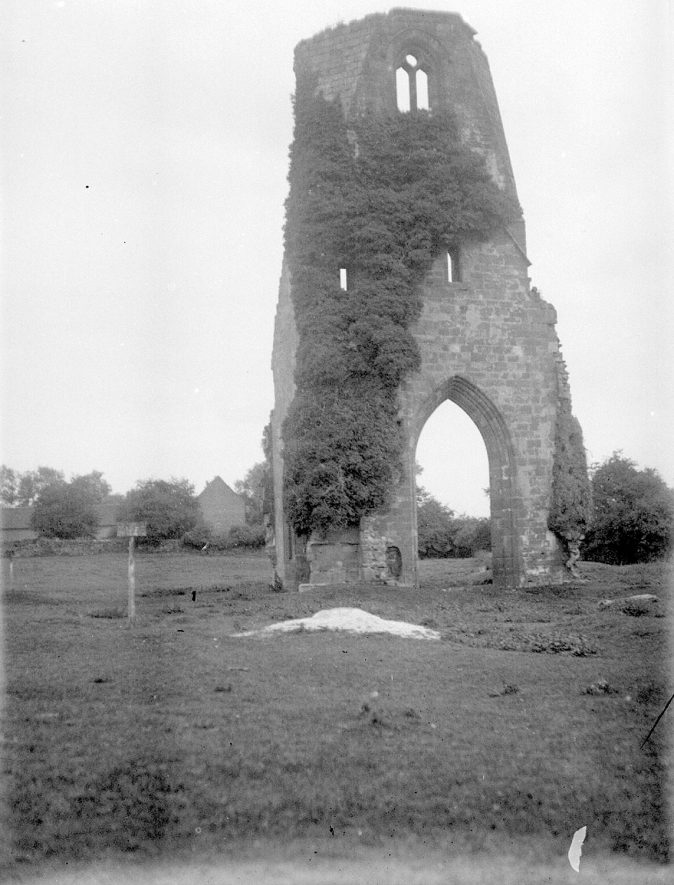Maxstoke Priory ruins.  1926 |  IMAGE LOCATION: (Warwickshire County Record Office)