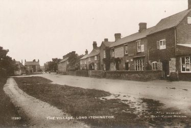 Long Itchington.  A village street
