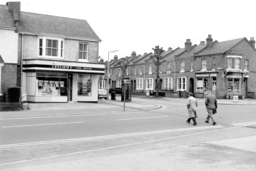 Lillington.  Corner of Lime Avenue