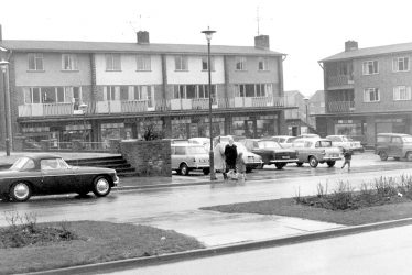 Lillington.  Crown Way