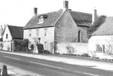 Newbold on Stour.  Hands Farmhouse