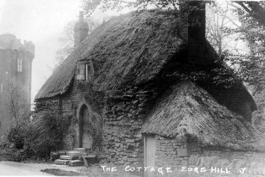 Edgehill.  Cottage