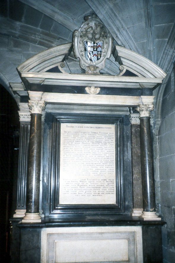 The Monument to Thomas Puckering in St Mary's church, Warwick.  1980s |  IMAGE LOCATION: (Warwickshire County Record Office)