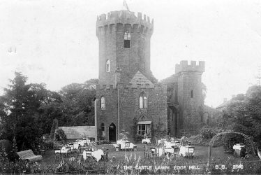 Edgehill.  Castle Lawn