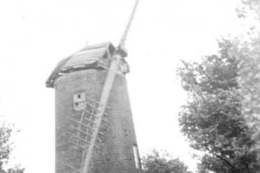 Norton Lindsey.  Old windmill
