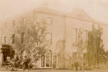 Newbold Pacey.  Newbold Pacey Hall