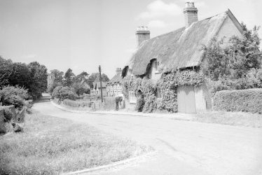 Offchurch.  Thatched cottages