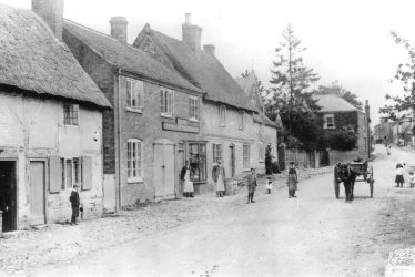 Pailton.  Lutterworth Road