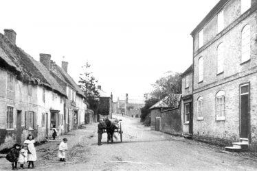 Pailton.  Lutterworth Road